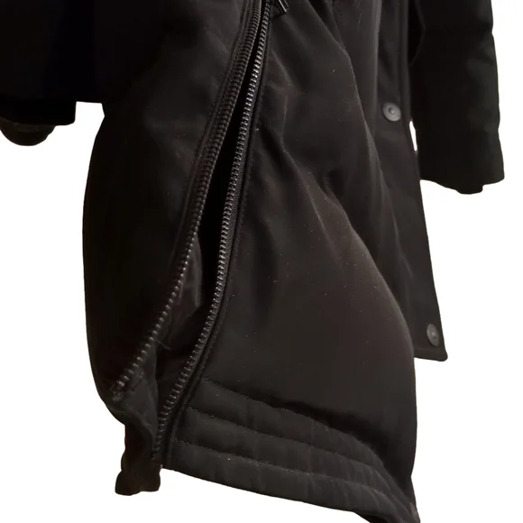 Moose Knuckles Alberta Women’s Parka – Size L, NWT, Black, Goose-Down, Fox Fur - Picture 8 of 16